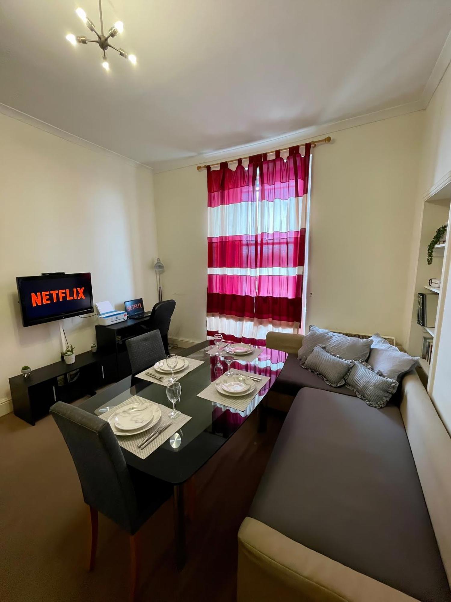 Comfy 2 Bedroom Flat Near City Center Appartement Édimbourg